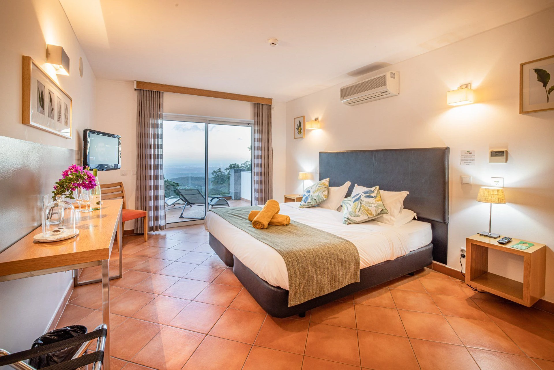 Interior of a standard VilaFoia double room